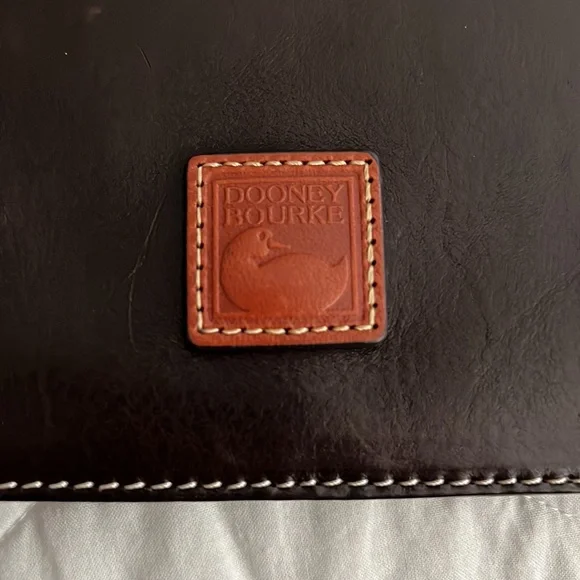 Dooney & Bourke Leather Crossbody Bag dark chocolate brown - Picture 4 of 16